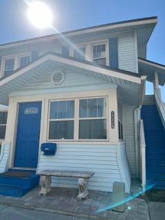 Jax Beach Bungalow Units - - 2