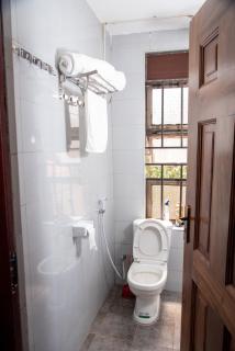 Serene Summit Homes - Jinja - 1