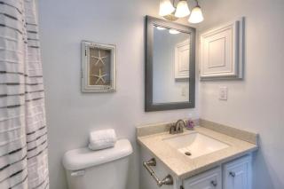 West Beach Villa 103-A Stone's Throw - Oak Island - 6