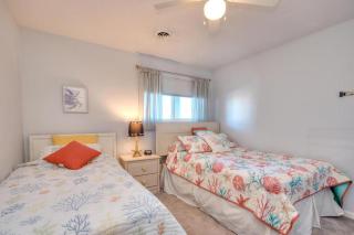 West Beach Villa 103-A Stone's Throw - Oak Island - 3