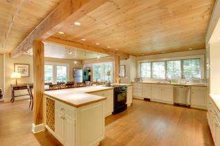 Stunning Warren Lakefront Home Deck, Grill, Sauna - Warren - 5