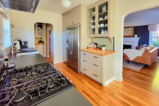 Ski, Shop and Explore Walkable Midtown Reno Oasis! - 3