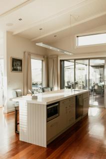 Tuki Views House with pool and spa - Havelock North - 7