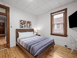 Oakland, Pittsburgh !E Cozy and Stylish Private Bedroom with Shared Bathroom - Pittsburgh - 0