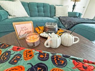 Shadow Lakes Retreat~Central location to Beaches, Golfing, Southport Ferry - Southport - 0