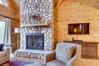 Hot Tub and Game Room Spacious Nebo Cabin! - Nebo - 7