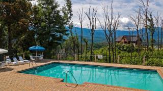 New Luxury Lodge - Gatlinburg - Mountain View! - 4