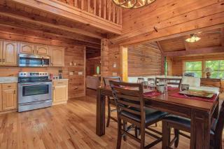 Beautiful Log Cabin with Panoramic Views - 4