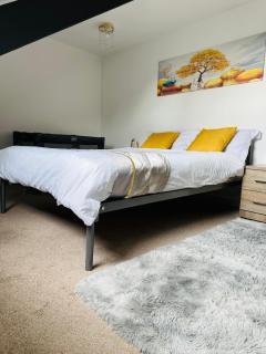 Private Parking, Urban Comfort & City Haven - Plymouth - 1