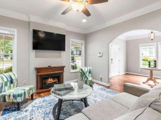 The Manor l 5-Bedrooms A Location Sleeps 12 - Atlanta - 6