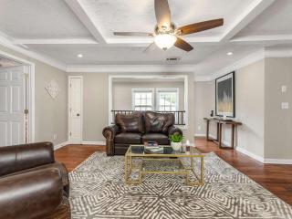 The Manor l 5-Bedrooms A Location Sleeps 12 - Atlanta - 2