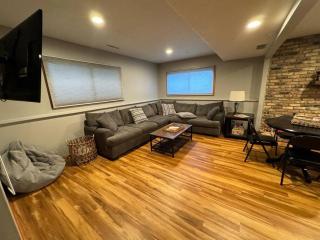 Parkside Getaway- Spacious Six Bedroom Home for Families & Friends - 6