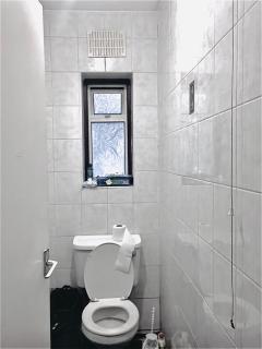 Spacious Room near central london - 1