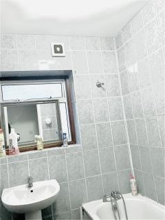 Spacious Room near central london - 2