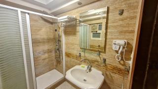 Luxurious 3-Bedroom Dokki Apartment Downtown - Ideal Location Downtown Cairo - Cairo - 5