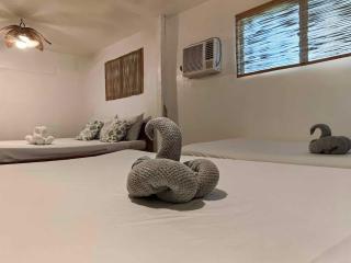 5R Tourist Inn & Restaurant - Pooc - 8