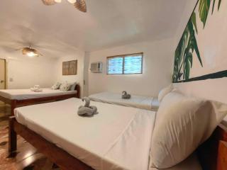 5R Tourist Inn & Restaurant - Pooc - 4
