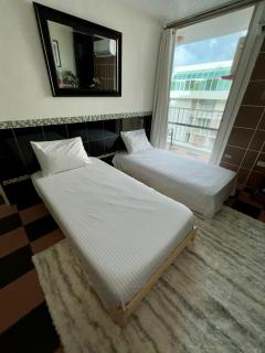 Isla Verde Modern Apartment with Pool - 8