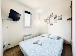 15 min à pieds de la mer- piscine privée- place de parking privée - 6