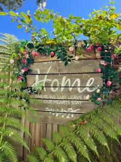 Gorgeous 3-bdrm home, walk to town and beach - 4