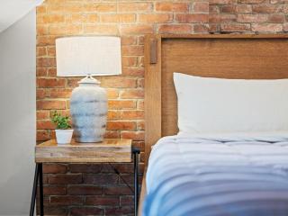 Oakland, Pittsburgh !F Unique and Stylish Private Bedroom with Private Bathroom - Pittsburgh - 8