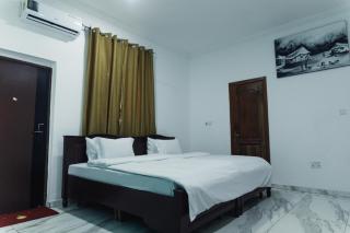 Ragant Hotel - - 7