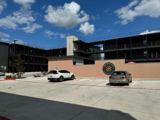 Hip Luxury Condo Getaway- Near Gruene - New Braunfels - 7