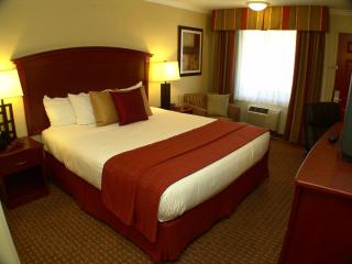 Quality Inn & Suites Santa Cruz Mountains - Ben Lomond - 2