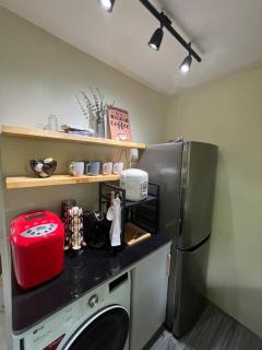 2BR Condo in Antipolo with Karaoke, Netflix and Games - Antipolo - 2