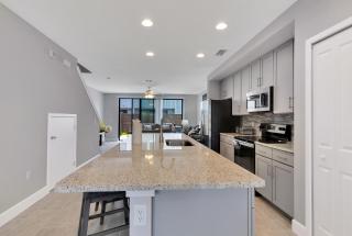 Spectacular! Townhome 9 Miles to Disney World! - Kissimmee - 6