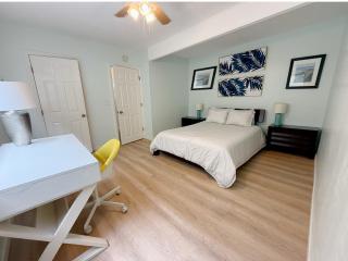 Charming Ocean Beach 2BR - 5
