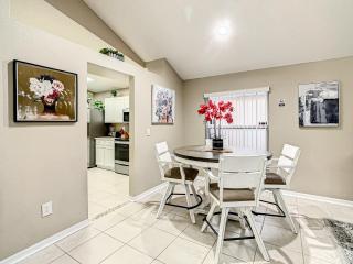 Beautiful Getaway Home Minutes from Disney - 3