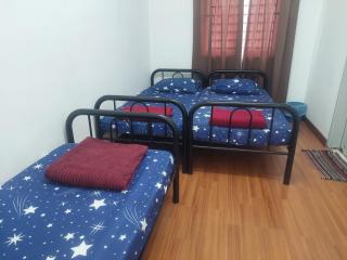 Hud Hud Homestay - 3