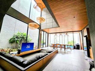 Cottonwood Villa Magnolia A - Pool HotTub Billyard - Bandung - 0