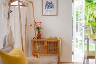 Surf Shack Bungalow - Oceanstays - Yamba - 2