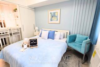 Relaxing and Peaceful Pet-friendly Studio with Pool and City View balcony, Netflix, 90s Boardgames & Karaoke - Lagundi - 6