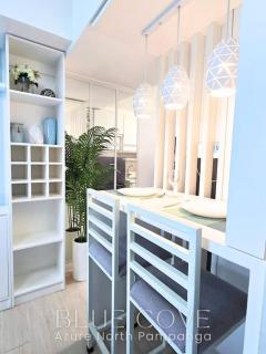 Relaxing and Peaceful Pet-friendly Studio with Pool and City View balcony, Netflix, 90s Boardgames & Karaoke - Lagundi - 8