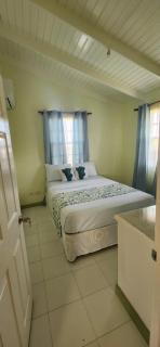 Belleview Cozy Cottage - 5