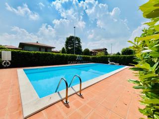 Sole Apt - Relax in piscina nel cuore di Sirmione - Sirmione - 7