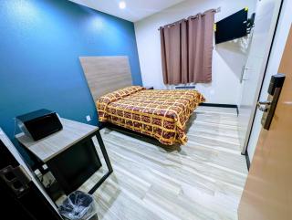 Star Inn Hotel - Maywood - 5