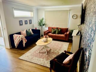 Luxury Lake Nagambie Retreat - Nagambie - 2