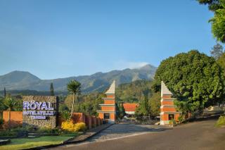 Royal Hotel and Villas Trawas - Trawas - 8