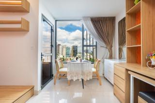 Jennifer Stay - Ho Chi Minh - 9