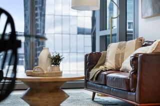 Stunning CBD Apt Best Location with Gym and Pool - Melbourne - 2