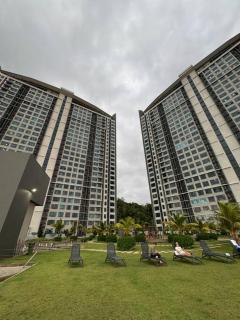 JQ Tower 2-Facing Sea-bay & City High Floor - Kota Kinabalu - 1