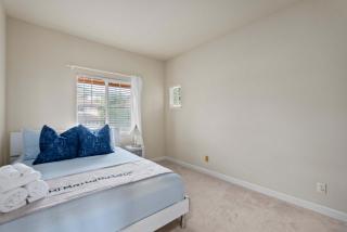 # Marbella Lane Posh 4BR with Spectacular Views - Kapolei - 1
