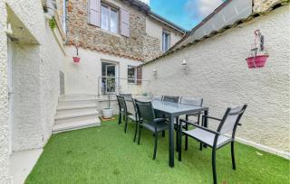 Beautiful Home In Pélussin With Kitchen - Pélussin - 9