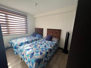 Luxury Apt Near Airport - 7