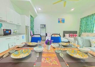 Lovely Cybersquare Ensuite with Skyline View #CS6 - 4