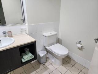 Studio room in Cairns Esplanade! Ocean view! Heart of Cairns - Cairns - 1